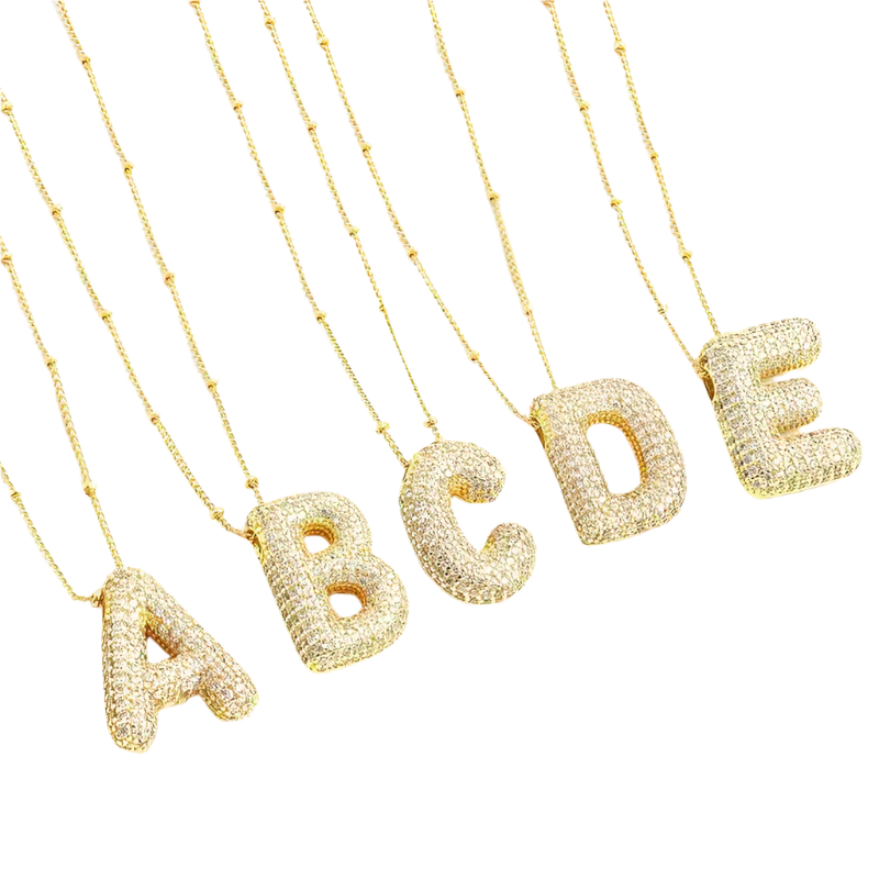 Collier initial en lettres bulle