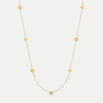 Karine – Collier doré avec accents colorés
