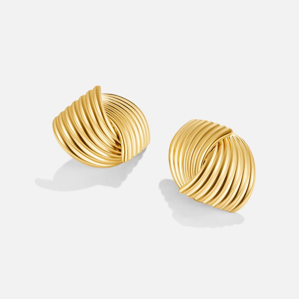 Anaïs – Boucles d'oreilles dorées avec structure en éventail